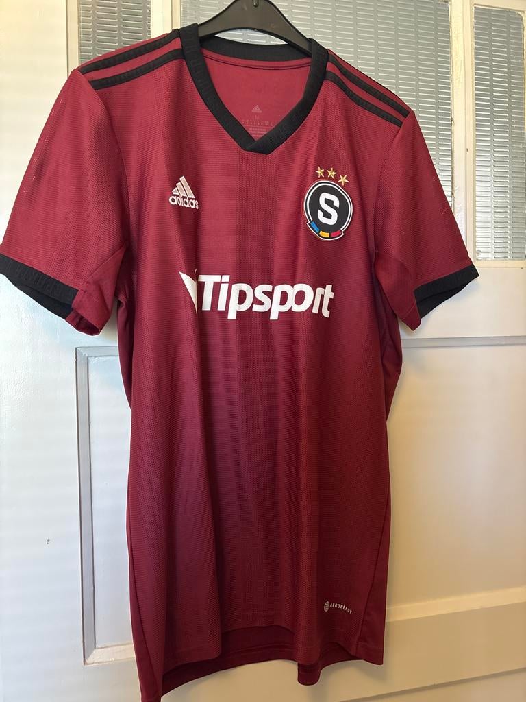 Adidas voetbalshirt rood/zwart maat m sparta, Kleding | Heren, Sportkleding, Overige maten, Ophalen of Verzenden, Voetbal, Gedragen