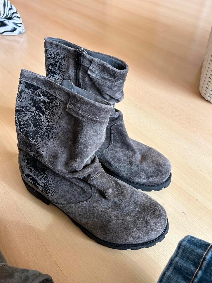 Think laarsjes nieuw maat 40, Kleding | Dames, Schoenen, Nieuw, Lage of Enkellaarzen, Grijs, Ophalen of Verzenden