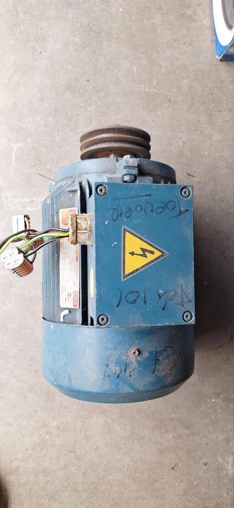 Krachtstroom motor 2.2 kW 220/380V - Elektromotor, Doe-het-zelf en Verbouw, Motoren, Ophalen
