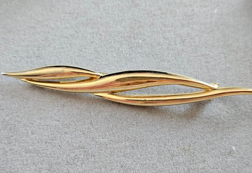 Vintage Vergulde Monet Broche - 8 cm, Overige materialen, Gebruikt, Ophalen of Verzenden, Goud