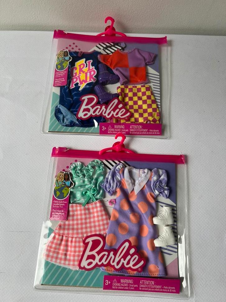 Barbie kleding mattel nieuw set samen, Verzamelen, Poppen, Zo goed als nieuw, Ophalen of Verzenden