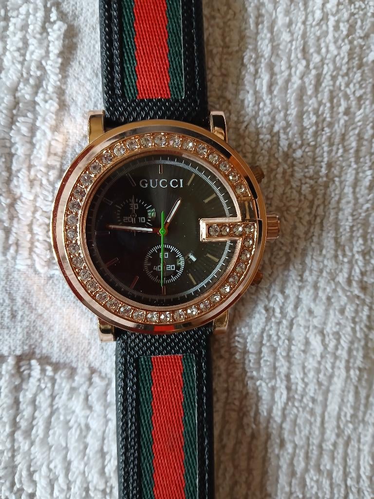 HORLOGE GUCCI LOOK  NIEUW ., Ophalen of Verzenden, Nieuw, Overige merken
