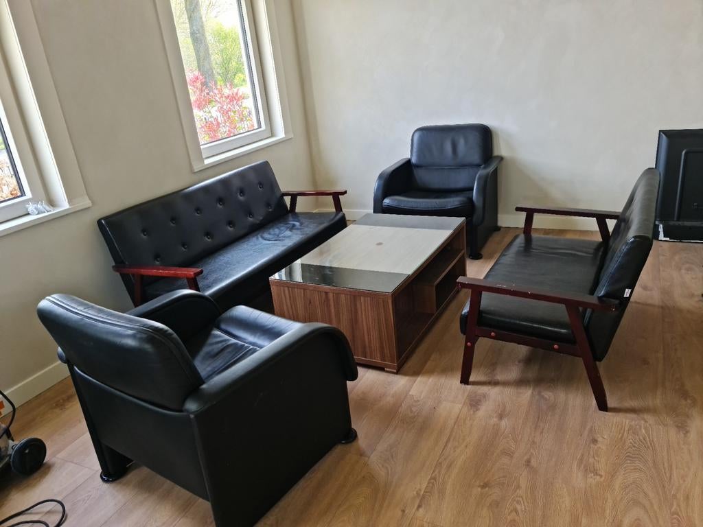 Zitgroep met 2 banken, 2 fauteuils en salontafel, Ophalen of Verzenden