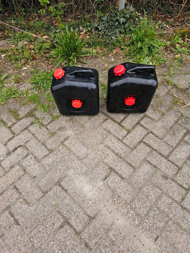 2 Afvalwatertanks  nieuw 1 gebruikt, Ophalen, Nieuw