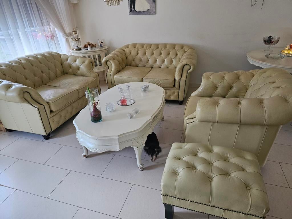 Complete set chesterfield banken fauteuil en poef leder, Ophalen