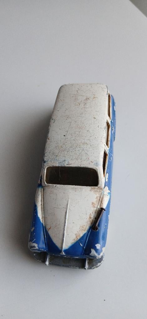 Miniature CIJ 1/43 – Renault Frégate Manoir Ambulance Europac – Épave (pour Pièces/collection)