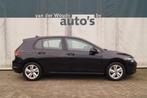 Volkswagen Golf 1.0 TSI 110pk Life -NAVI-ECC-PDC-LED-, Stof, Gebruikt, Euro 6, Zwart