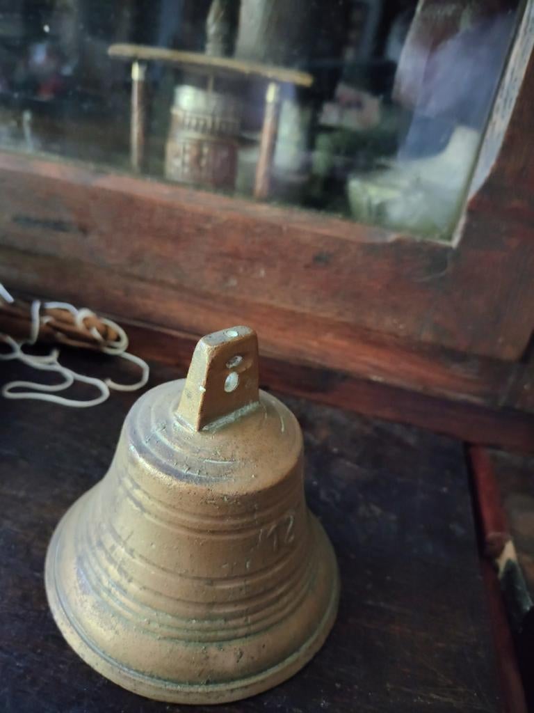 Antieke zware bel, Antiek en Kunst, Antiek | Koper en Brons, Ophalen of Verzenden