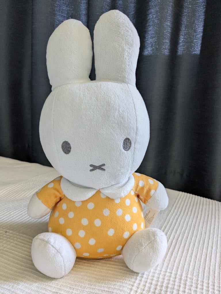 Nijntje knuffel met belletje, Ophalen of Verzenden, Zo goed als nieuw, Overige typen, Met geluid