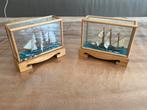 Twee gedetailleerde scheepsmodellen in vitrine, Ophalen of Verzenden, Gebruikt, 1:200 of kleiner, Overige merken