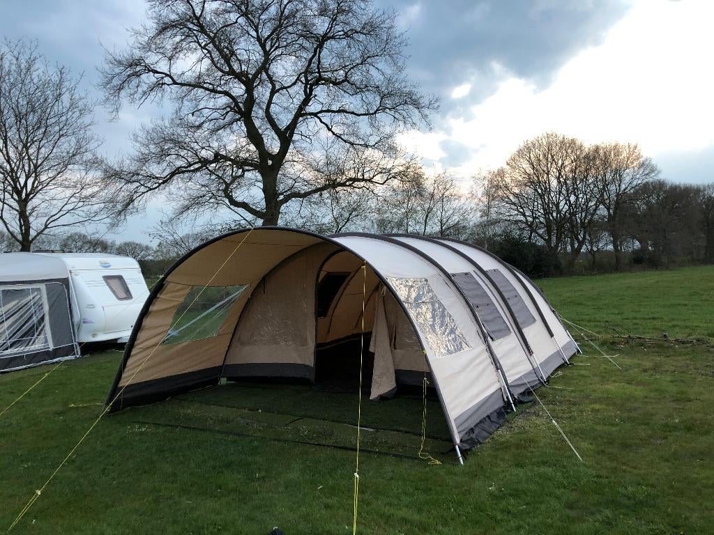 Base Camp 6 persoonstent, Ophalen, Gebruikt, Tot en met 6