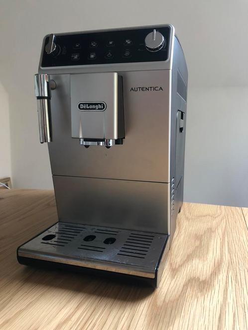 Delonghi autentica volautomatische koffiemachine, Witgoed en Apparatuur, Koffiezetapparaten, Gebruikt, Gemalen koffie, Koffiebonen