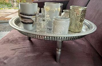 Dienblad op Pootjes met Vaasjes beschikbaar voor biedingen
