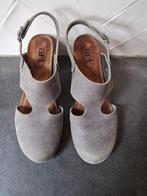 Grijze leren ART schoenen 41., Kleding | Dames, Schoenen, Pumps, Ophalen of Verzenden, Grijs, Gedragen