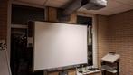 Smartboard uf55 inclusief boxen en beamer, Diversen, Schoolborden, Ophalen of Verzenden, Zo goed als nieuw, Whiteboard