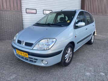 Renault Scénic 2.0-16V RXI Automaat Leer Clima beschikbaar voor biedingen