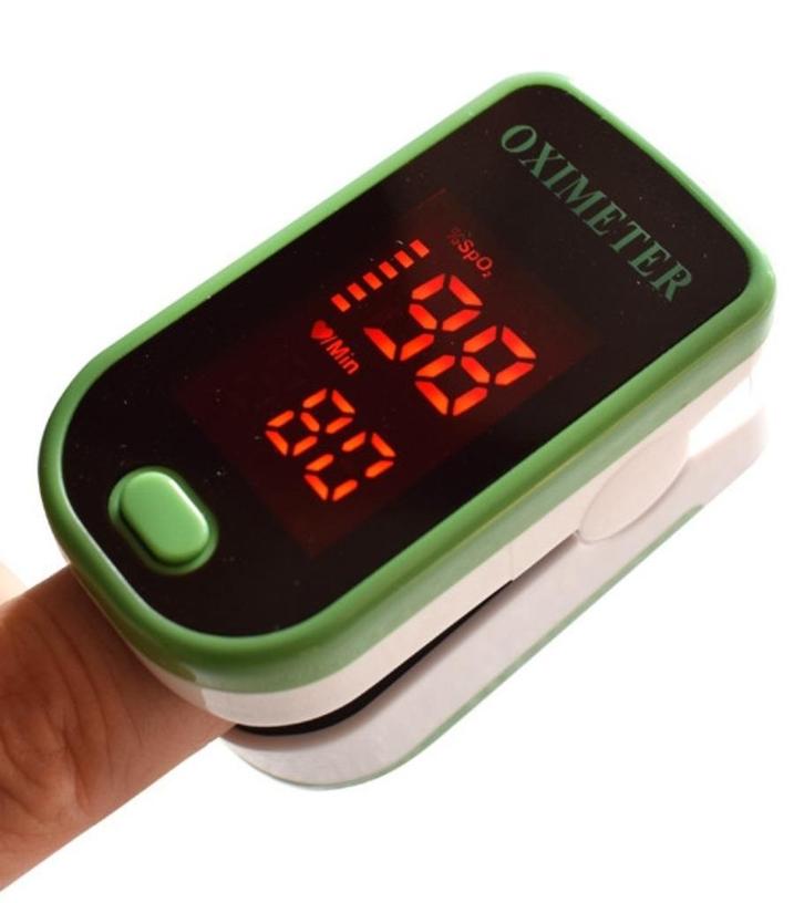 oximeter / zuurstofmeter - € 15,00 op=op !, Diversen, Verpleegmiddelen, Nieuw, Ophalen of Verzenden