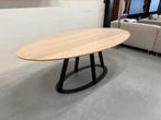 Showmodel Harvink Fier Eetkamertafel Ovaal design Tafel 205, Harvink, Eikenhout, Ophalen of Verzenden, Vijf personen of meer