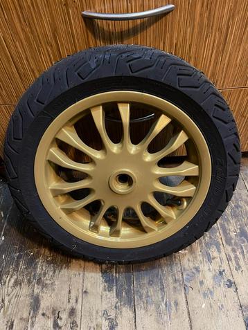 Vespa sprint 12 inch kleine trommol velg beschikbaar voor biedingen