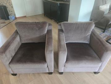 2 bruine fauteuils  beschikbaar voor biedingen