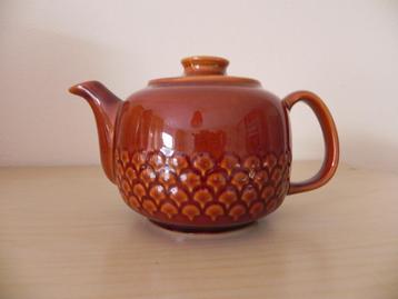 bruin theepotje vintage beschikbaar voor biedingen