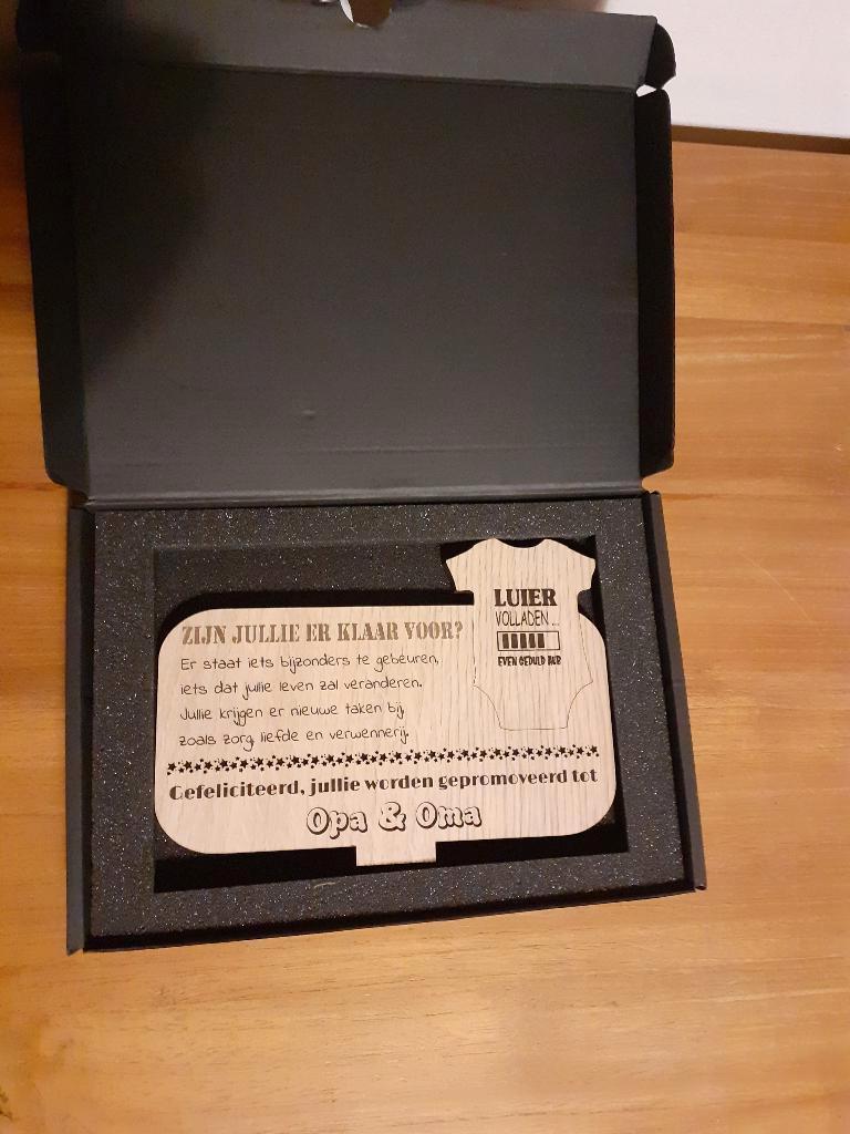Houten wenskaart / Kado in doos voor aanstaande opa&oma, Ophalen of Verzenden, Nieuw