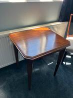 Bijzettafel hout (67 x 56 cm, 72 cm hoog), Huis en Inrichting, Tafels | Eettafels, Ophalen, 50 tot 100 cm, Tot twee personen, Zo goed als nieuw