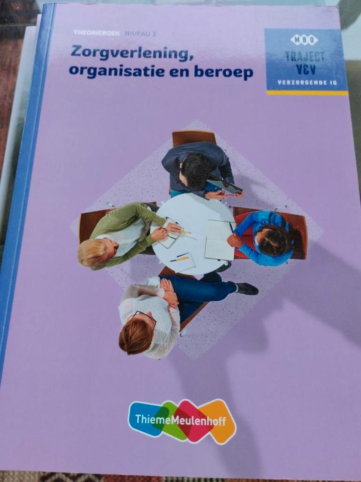 Traject V &V Zorgverlening organisatie en beroep, theorieboe, Boeken, Schoolboeken, Zo goed als nieuw, Nederlands, Overige niveaus