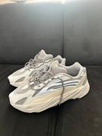 Yeezy 700 v2 schoenen, Kleding | Heren, Schoenen, Ophalen, Zo goed als nieuw