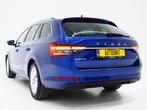 Skoda Superb Combi 1.4 TSI iV Style | Panoramadak | Trekhaak, Stof, Gebruikt, Zwart, 4 cilinders
