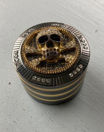 Grinder (bling-bling-skull) ø 50mm beschikbaar voor biedingen