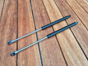 2 nieuwe gasveren voor heki 2 dakluik - 330 mm  beschikbaar voor biedingen