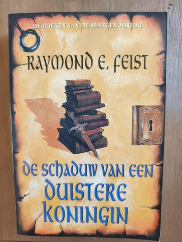 Raymond E. Feist - De schaduw van een Duistere Koningin beschikbaar voor biedingen
