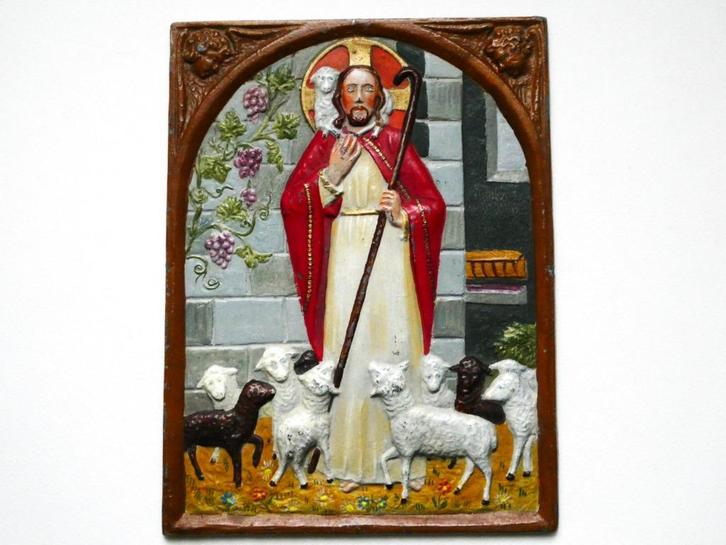 Plaquette Jezus De Goede Herder geschilderd gietijzer, Antiek en Kunst, Antiek | Religie, Ophalen of Verzenden