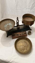 Antieke balansweegschaal met messing gewichten (5 kg), Ophalen of Verzenden