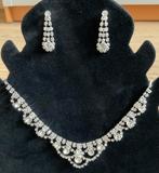 Sieradensetje, strass Nieuw!!, Nieuw, Ophalen of Verzenden, Zilver, Overige materialen