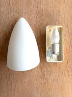 Sfeervolle vintage Massive wandlamp in opaalglas, Huis en Inrichting, Ophalen, Zo goed als nieuw