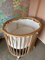 Stokke Sleepi Mini V3 matras + beschermer + hoeslakens +mesh, Kinderen en Baby's, Babywiegjes en Ledikanten, Ophalen, Zo goed als nieuw