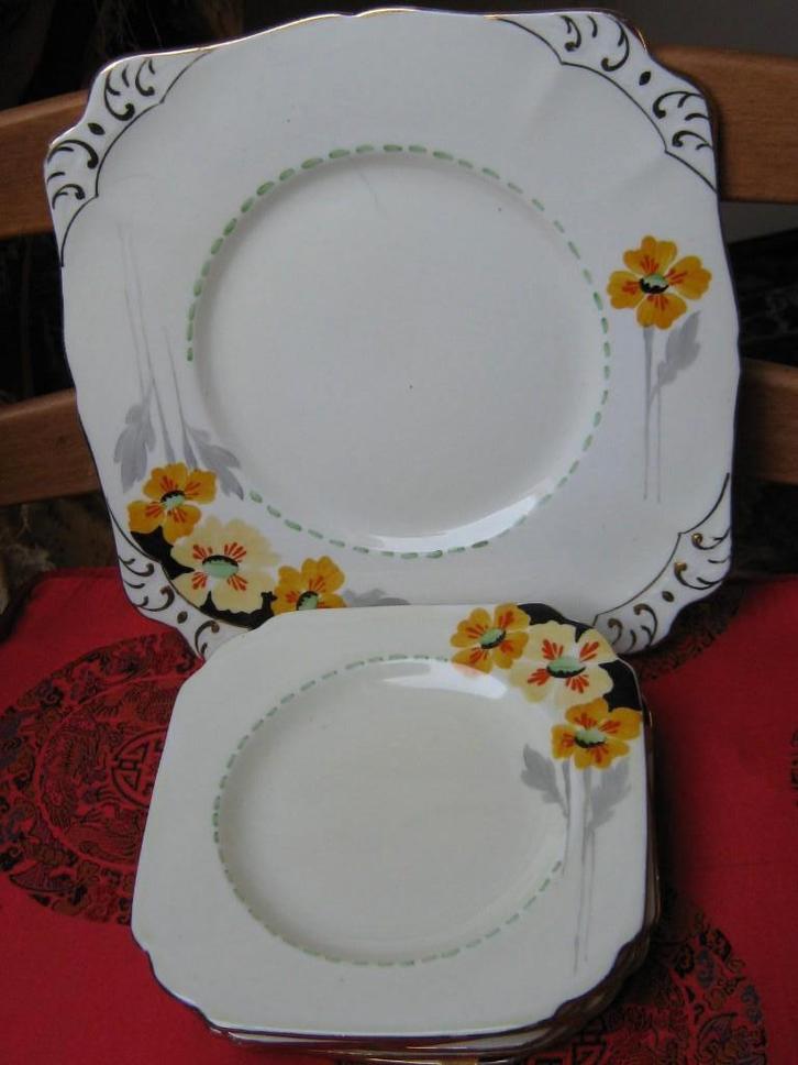 New Chelsea Staffs gebakstel fine bone China, Antiek en Kunst, Curiosa en Brocante, Verzenden