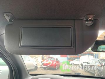 Zonneklep van een Citroen DS3 beschikbaar voor biedingen