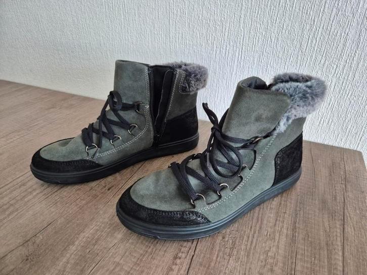 Suède veterboots kaki in maat 40, Kleding | Dames, Schoenen, Zo goed als nieuw, Lage of Enkellaarzen, Groen, Ophalen of Verzenden
