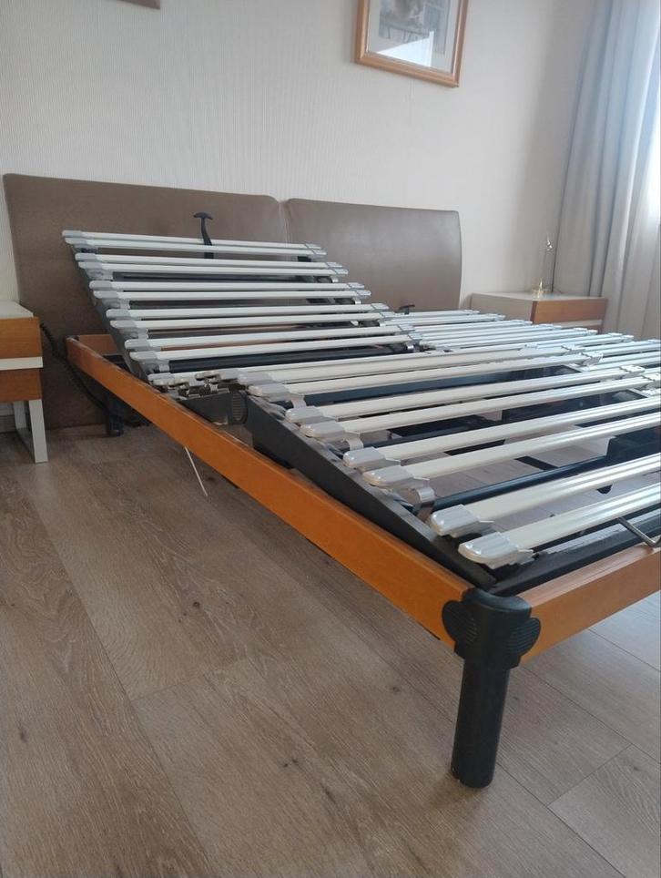 Tweepersoons bed frame - Wit(gratis), Huis en Inrichting, Slaapkamer | Bedden, Gebruikt, Tweepersoons, 160 cm, 200 cm, Hout, Wit