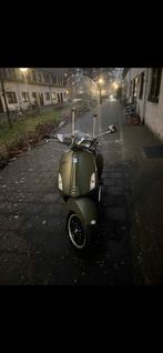Nette Vespa sprint S green, Fietsen en Brommers, Scooters | Vespa, Ophalen, Zo goed als nieuw