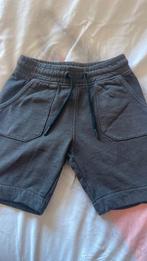 HEMA short 122/128, Ophalen of Verzenden, Zo goed als nieuw, Jongen, Broek