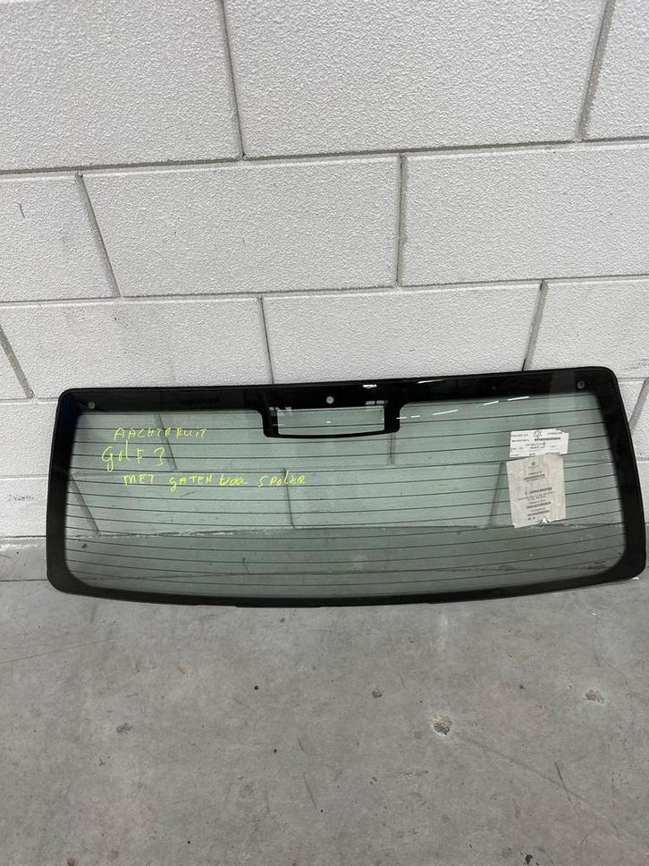 Achterruit Golf 3 met gaten voor spoiler, Auto-onderdelen, Ruiten en Toebehoren, Volkswagen, Gebruikt, Ophalen