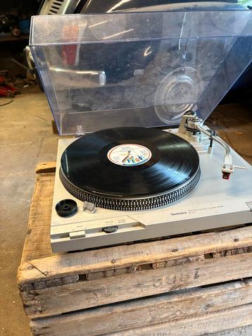Technics SL-D2 Direct Drive Platenspeler beschikbaar voor biedingen