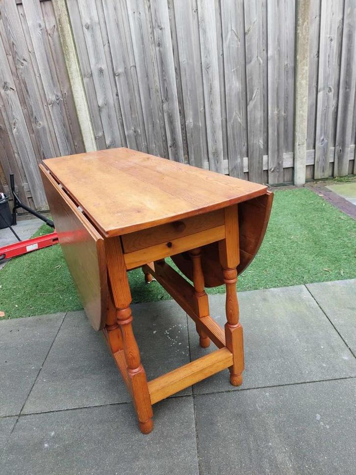 Vintage Houten Tafel met Klepbladen, Huis en Inrichting, Tafels | Eettafels, Gebruikt, 50 tot 100 cm, 50 tot 100 cm, tot twee personen