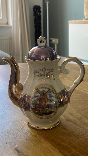 Versailles theepot beschikbaar voor biedingen