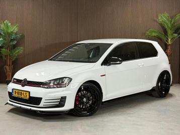Volkswagen Golf 2.0 TSI GTI Facelift 245PK beschikbaar voor biedingen