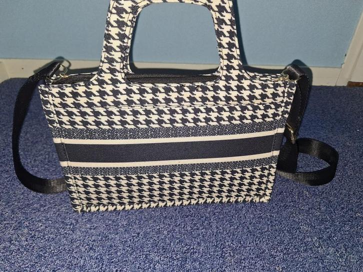 Mooie Geruite Hand/Schoudertas - Nieuw!, Sieraden, Tassen en Uiterlijk, Tassen | Damestassen, Nieuw, Handtas, Zwart, Ophalen of Verzenden